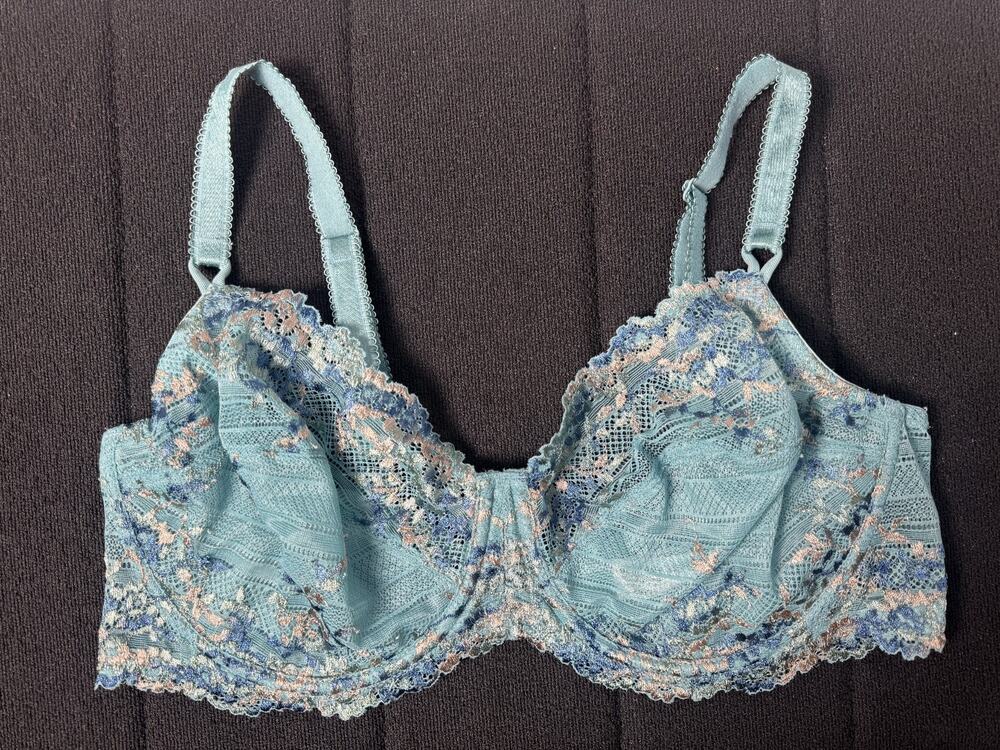 Wacoal 40D Bra Blue Green Embrace Lace 65191 Underwire Back Close Embroidered